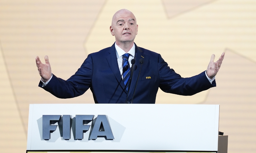 德国羽毛球公开赛：骆建佑杨佳敏双双晋级.